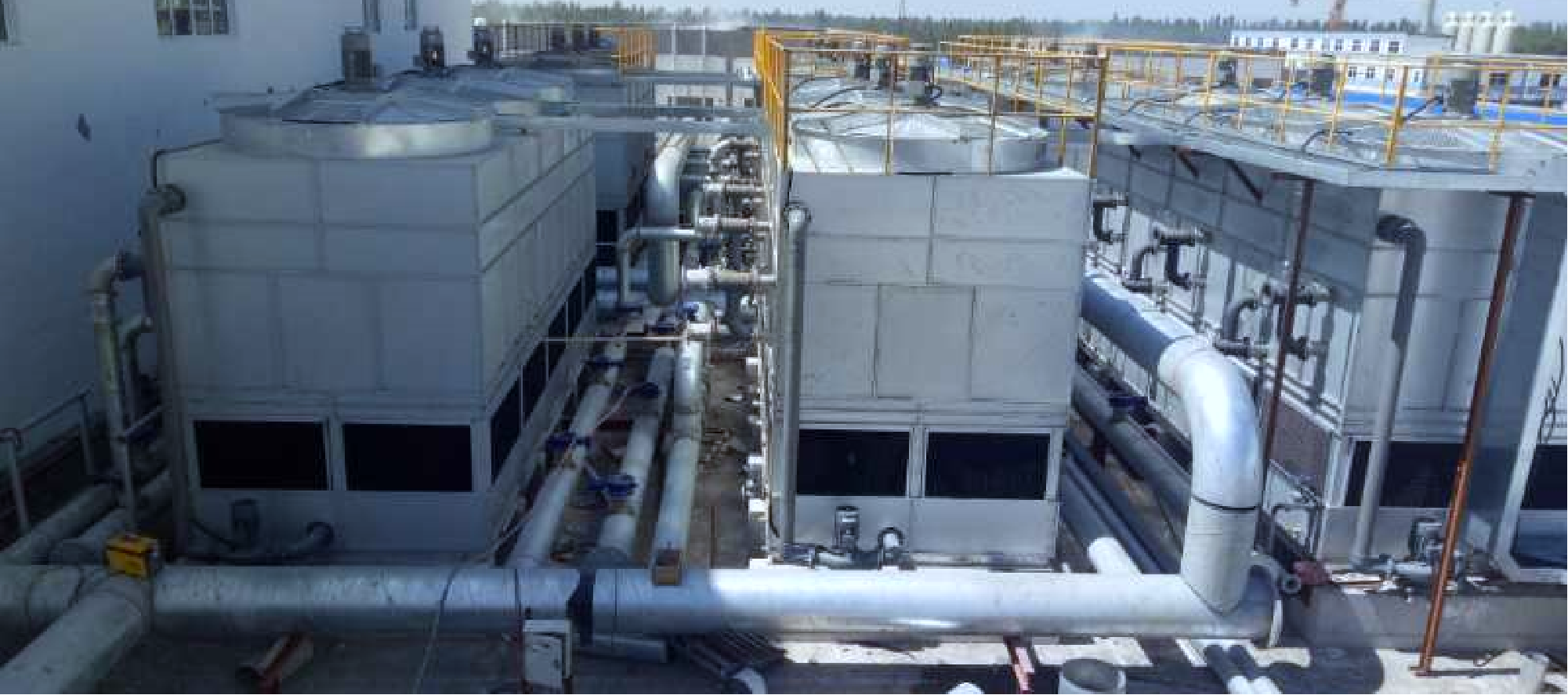 <strong>冷卻塔填料異響的聲學診斷與流固耦合機理深度解析</strong>