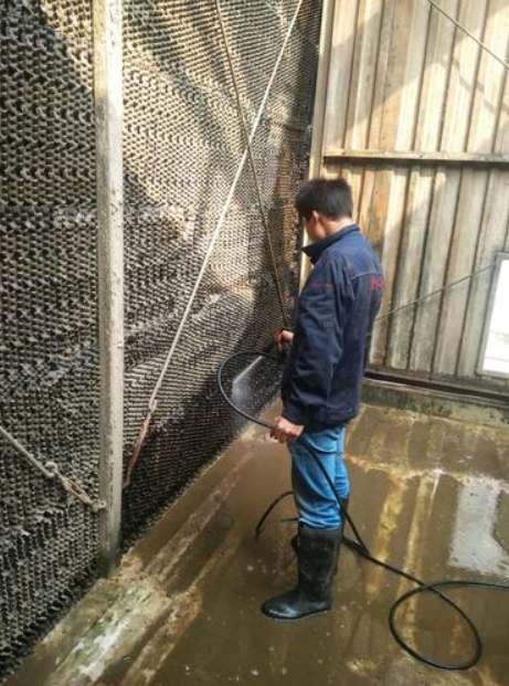 <strong>冷卻塔填料從底層開始結垢的隱蔽危機與系統性治理策略</strong>