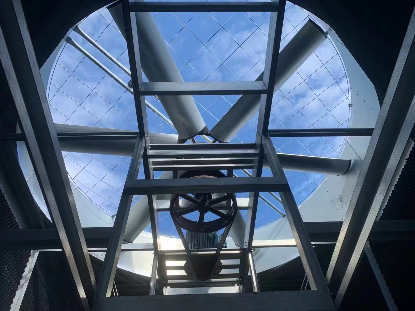 冷卻塔電機安裝