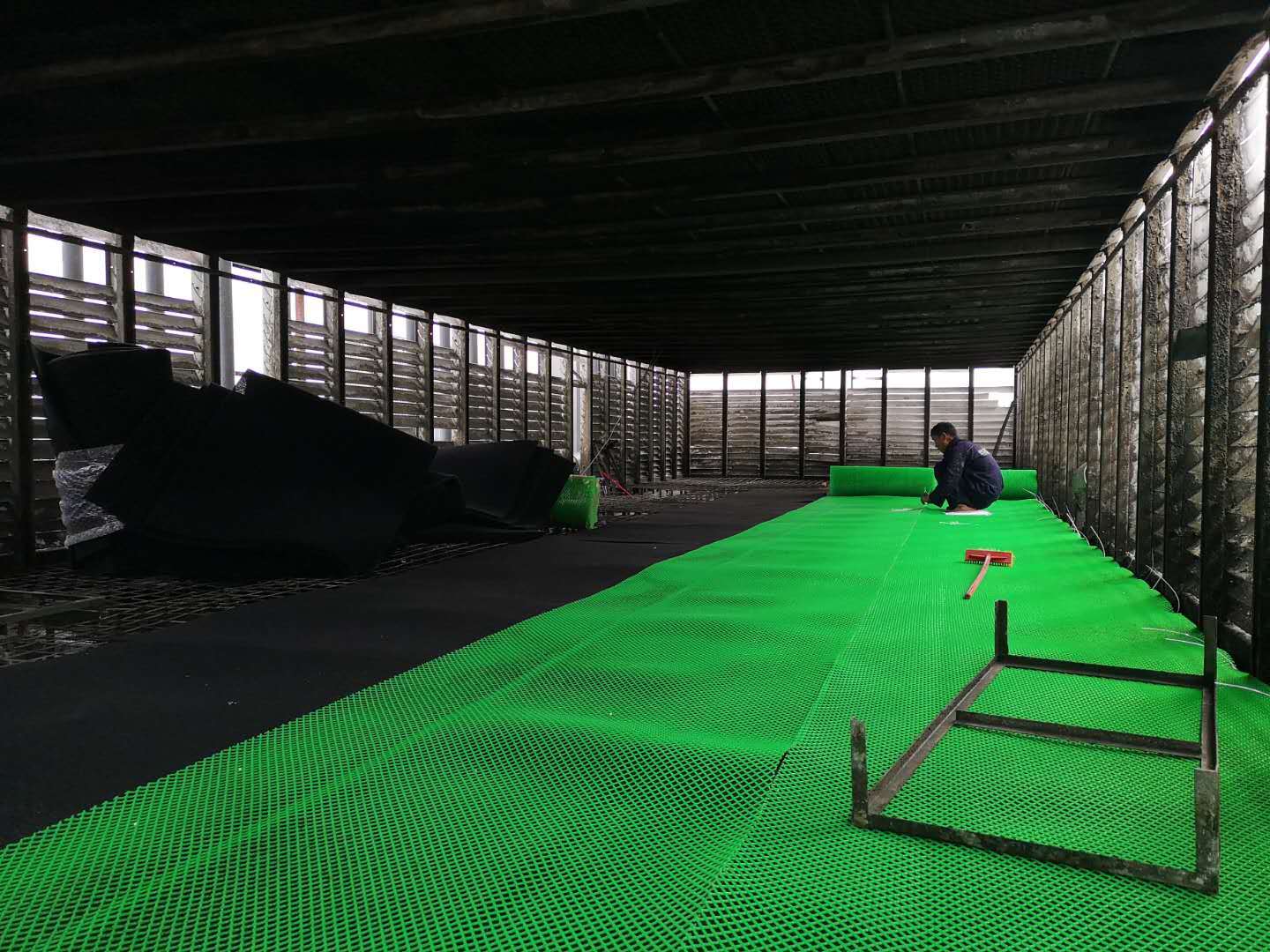 <strong>冷卻塔填料穿了：從微</strong>