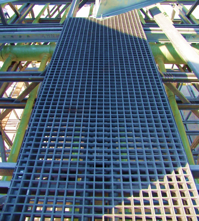 冷卻塔填料臟堵治理深度解析：揭秘?灰塵樹葉堆積在冷卻塔填料上如何清理?的系統性解決方案與長效預防機制